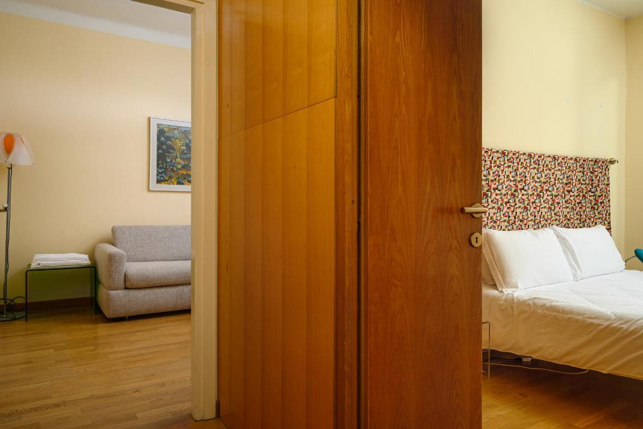 Brera - San Marco Cozy Apartment Milan Bagian luar foto